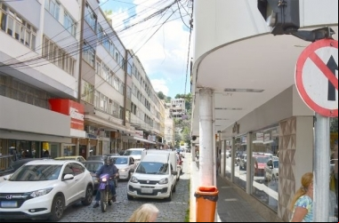 Agentes de trânsito recuperam moto roubada | Jornal A Voz da Serra
