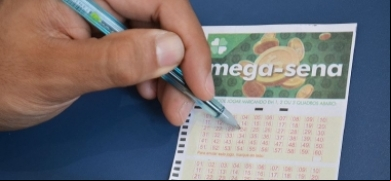 Mega-sena acumula de novo: prêmio agora é de R$ 100 milhões | A Voz da Serra
